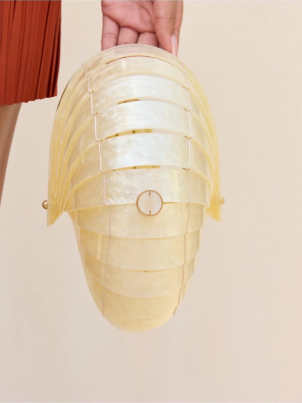 Cult Gaia Sirena Shell Acrylic Rounded Seashell Clutch in Ivory $398 MSRP - Picture 4 of 13
